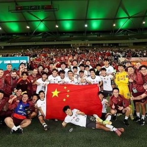 半岛体育APP-陈琦：14亿人挑不出11人，中国足球的世纪难题