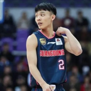 半岛体育在线-又是0分！拿MVP后3战2场0分，球迷：还问郭士强为啥不带他？