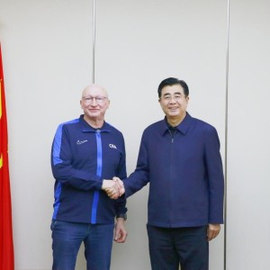 半岛体育官网-官方：克瑞斯-范普维尔德再次出任中国足球协会技术总监